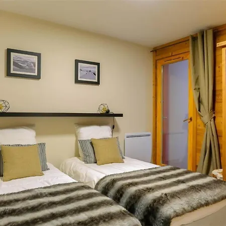 Duplex Renove A - 12 Pers, 4 Chambres, Garage, Proche Pistes Et Commerces - Fr-1-637-40 Apartment